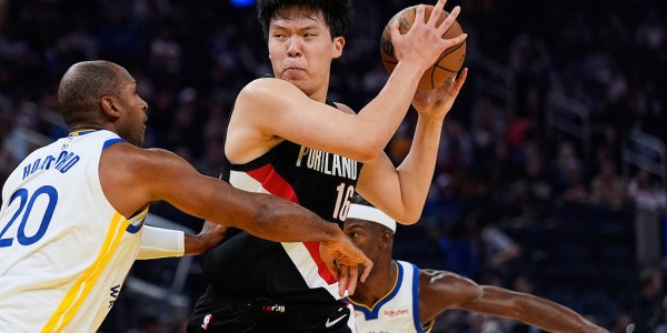 杨翰森NBA季前赛首秀 首节5分37秒1助攻1失误1犯规