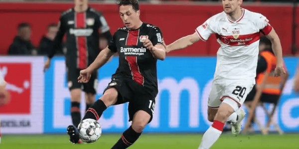 德甲焦点战：汉堡VS勒沃库森，保级与欧战资格的激烈碰撞