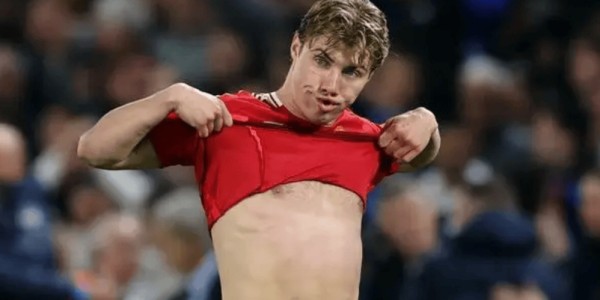 米兰体育热议霍伊伦转会肥皂剧：米兰出局，那不勒斯领跑！