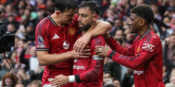 名宿：曼联在客场踢利物浦更好 可以摆大巴+伺机打反击