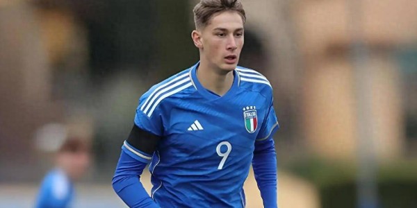 国米2-0打破欧冠首秀魔咒！巴神后最年轻欧冠前锋，年轻版哲科诞生？